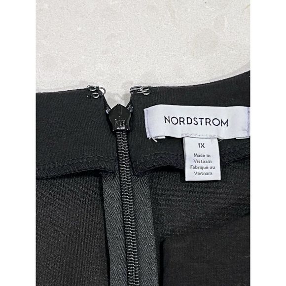 Nordstrom‎ Women's Black V Neck Cocktail Dress 1X - Picture 3 of 4